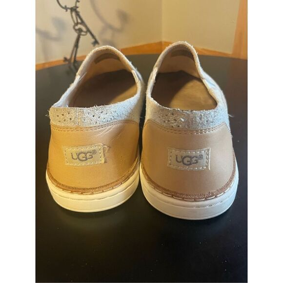 UGG Adley Perf Stardust Slip Ons (SZ 8) - Picture 6 of 6